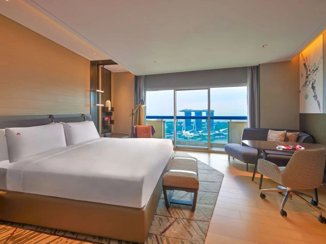 Executive Prestige Double room with balcony and Marina Bay view