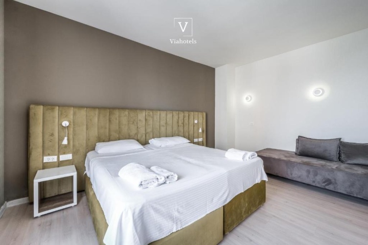 Superior Triple room