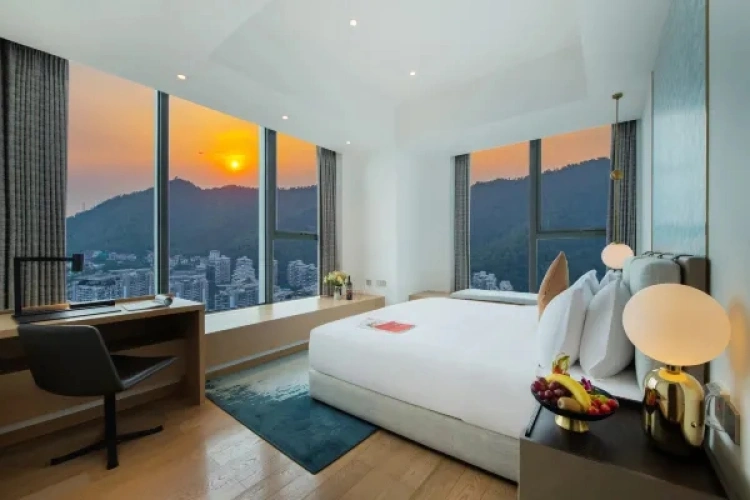 2 Bedrooms Apartment with city view