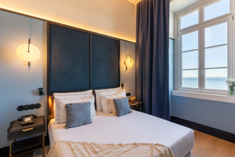 Double room with river view