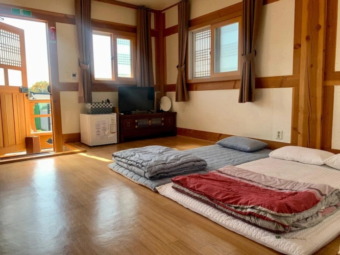 Ondol room