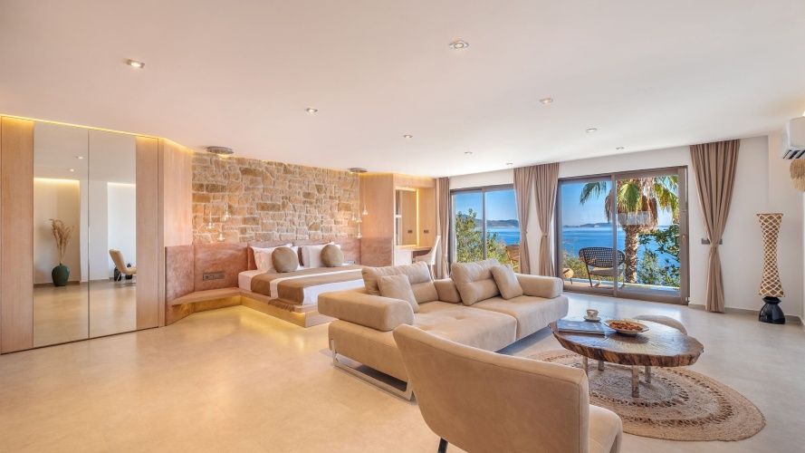 Aqua Double Suite