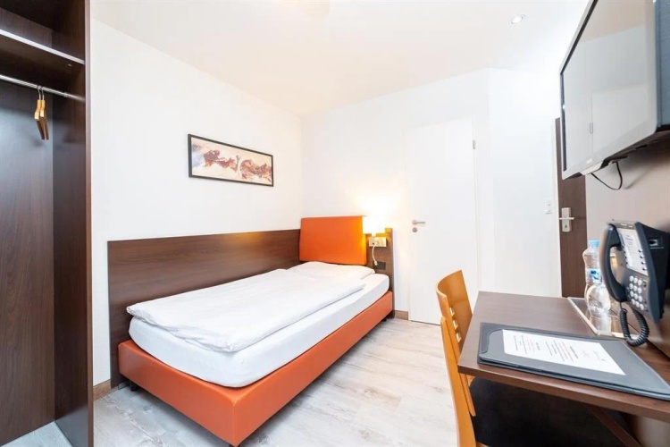 Deluxe Single room