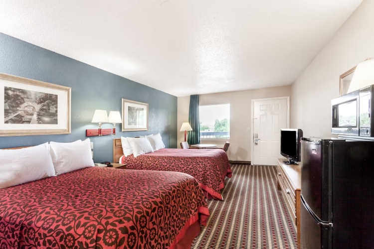 Non Smoking Quadruple room