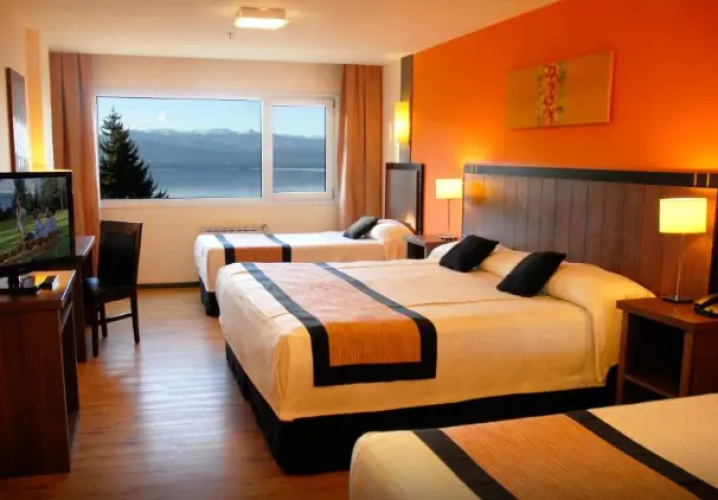 Superior Quadruple room with lake view