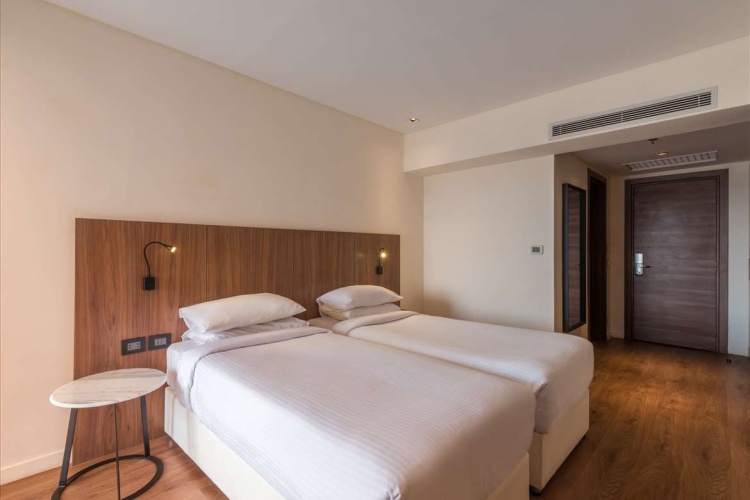Twin Junior Suite with balcony