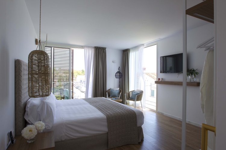 May Corner Double Junior Suite with balcony