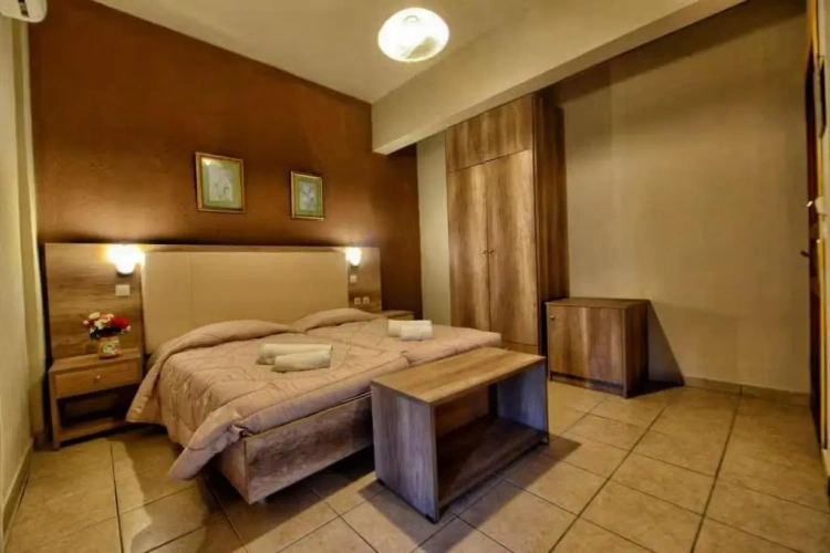 Triple room