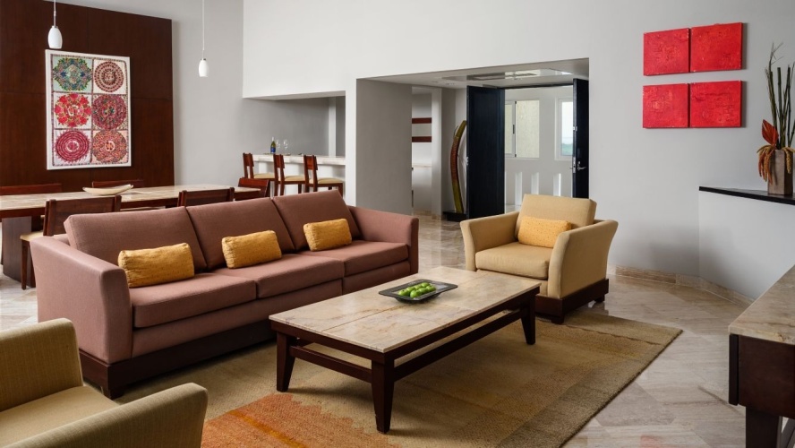 1 Bedroom Ambassador Double Suite with balcony