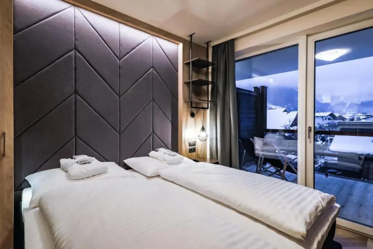 24 by AvenidA - Mountain Hotel
