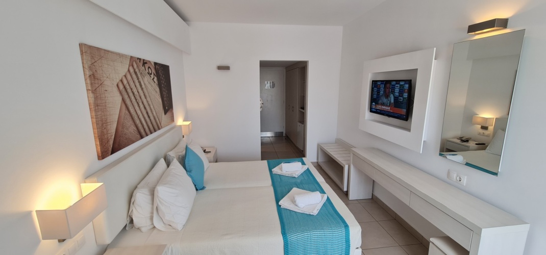 Triple room