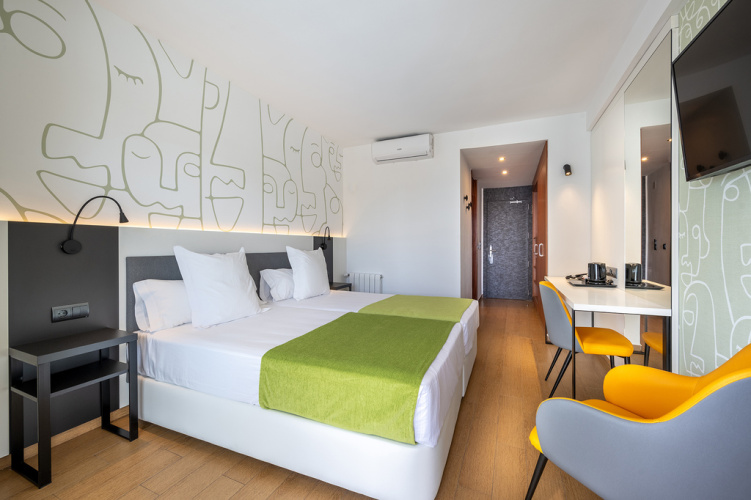 Premium Double room with pool view