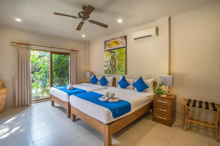 Lovina Beachhouse Villas