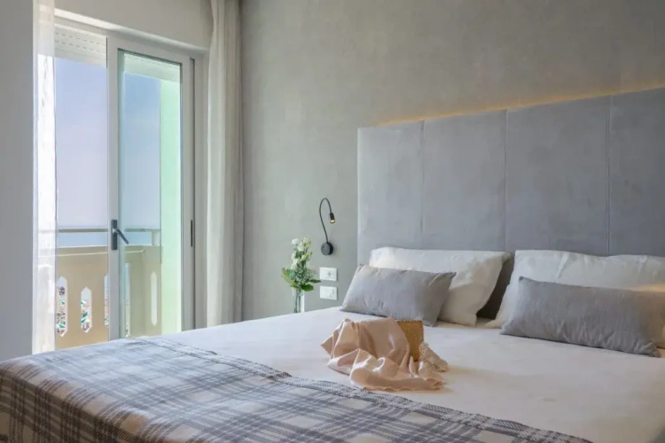 Ruby Suite seafront