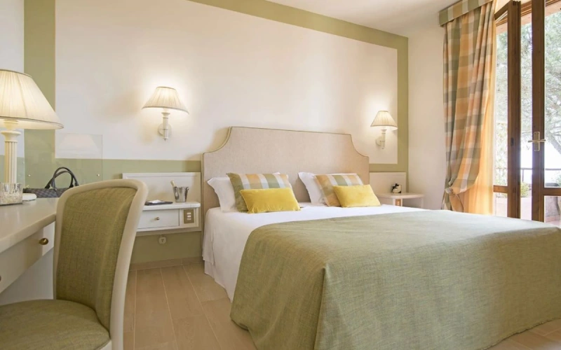 Deluxe Double room with balcony