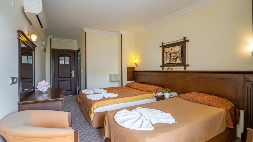 Economy Triple room