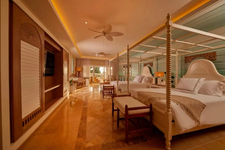 Plunge Pool Twin Family Junior Suite