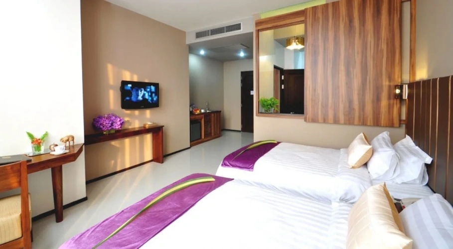 Deluxe Suite