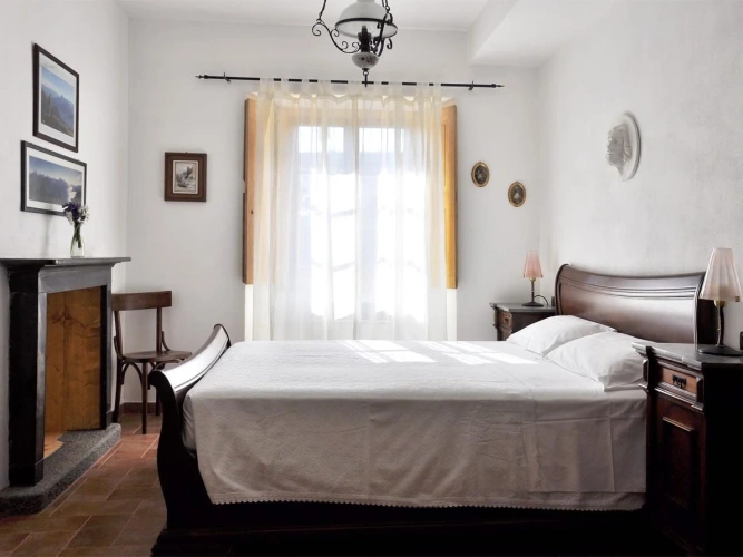 Ruskin Apartment