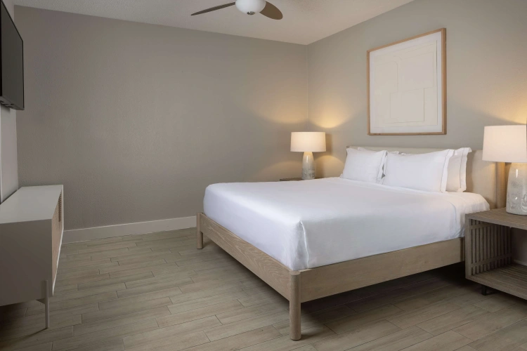 Cabana-Beach Level Double Suite