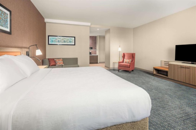 Deluxe Double room with city view