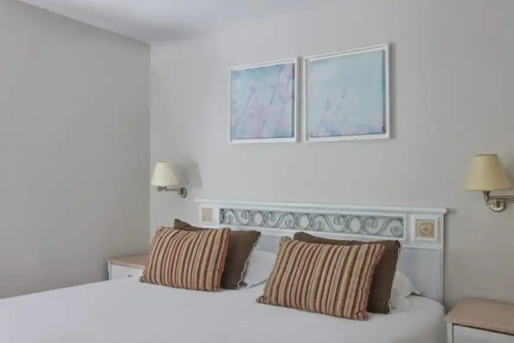 1 Bedroom Family (Annex Building) Double room with inland view