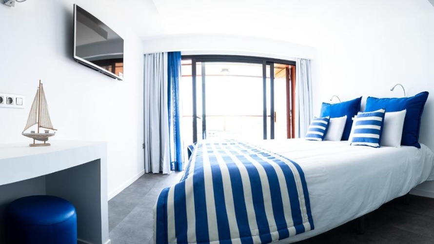 Deluxe Double adapted room with balcony and with sea view