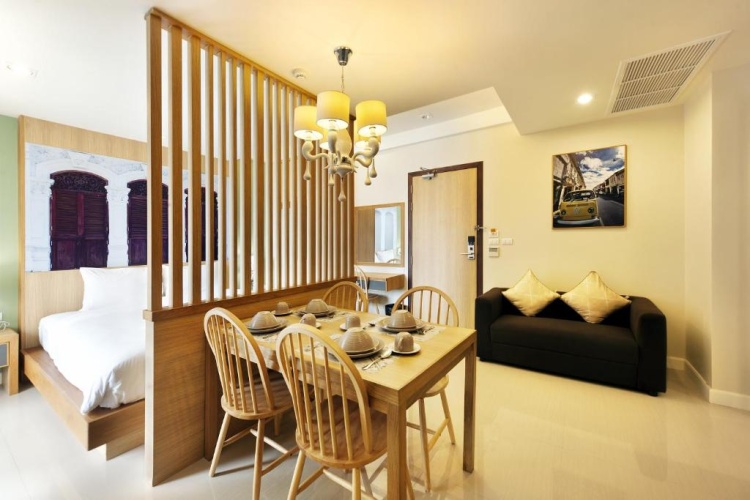 Quadruple Family Suite