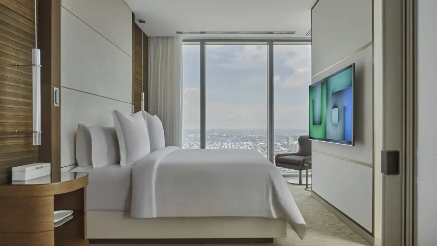 Corner Landmark Double Suite