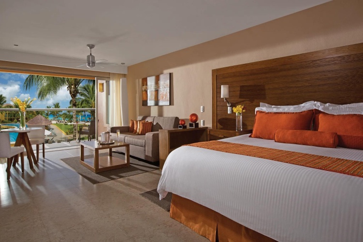 Preferred Club Double Junior Suite with ocean view