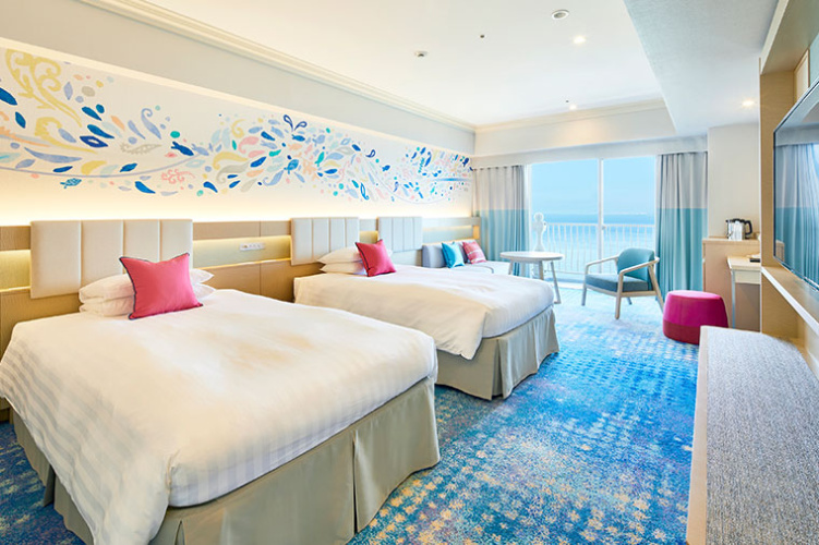 Deluxe Twin Rainbow room