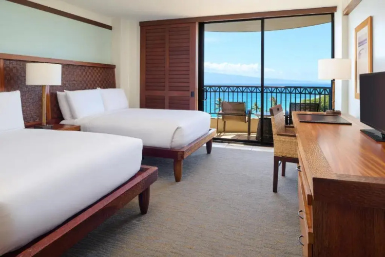 Royal Lahaina Resort & Bungalows