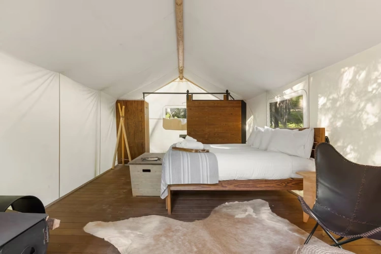 Deluxe with Kids Tent Quadruple Tent