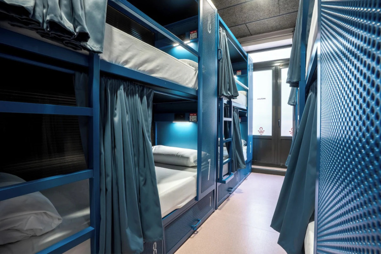 Ideal Youth Hostel