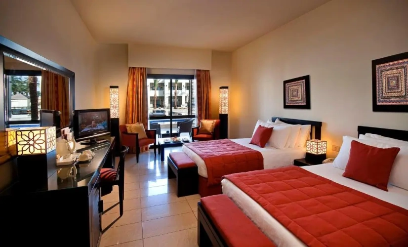 Superior Double room with pool view