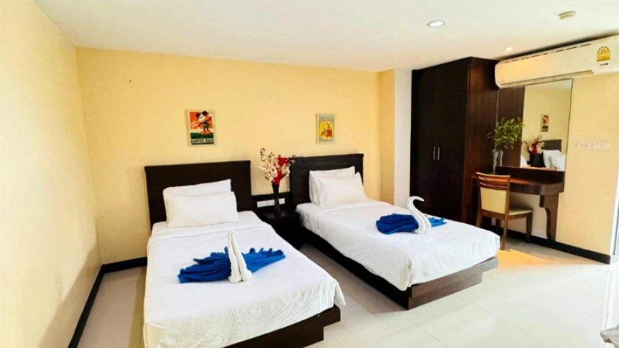 Deluxe Twin room with balcony