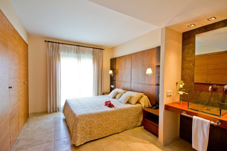 El Plantio Golf Resort photo 8