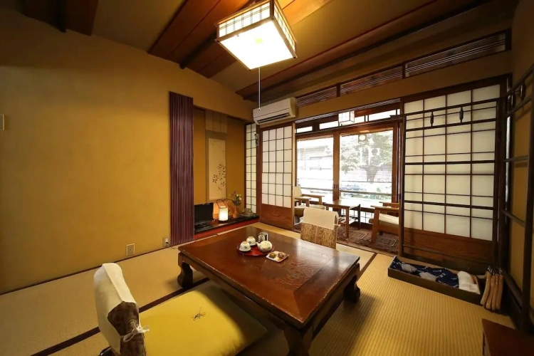 Japanese Style Economy Ume room
