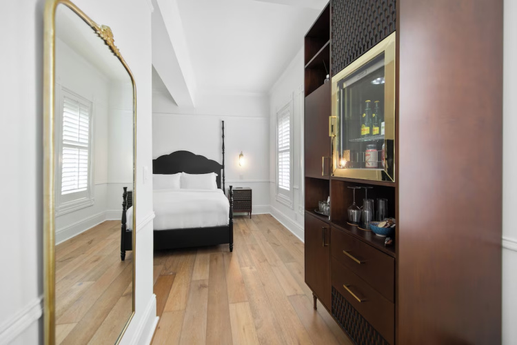 Fairmount Hotel