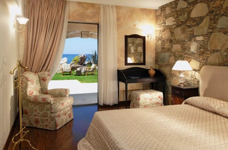 2 Bedrooms Mythica Private Pool Villa beachfront