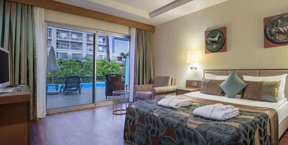 Pool House Suite
