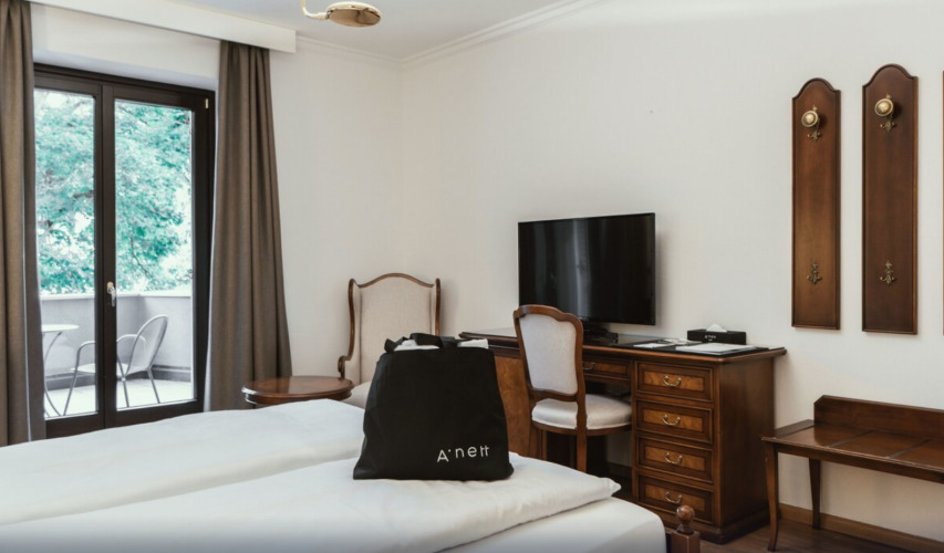 Anett hotelOver view