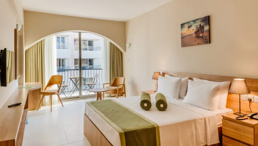 Double room with land view