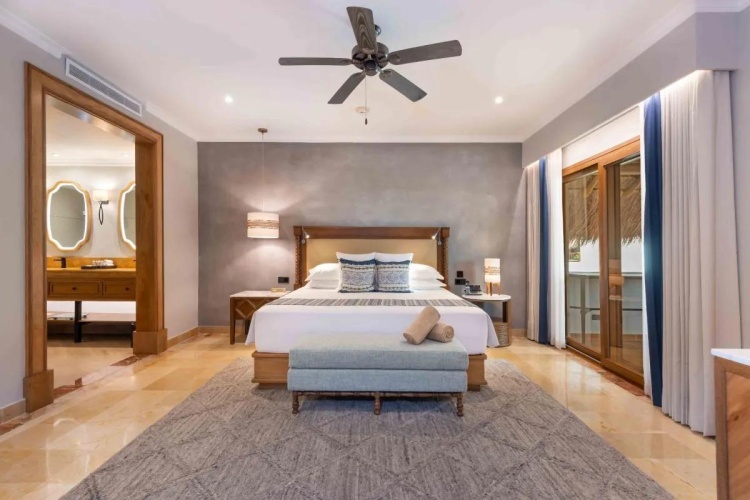 Diamond Prive Double Suite