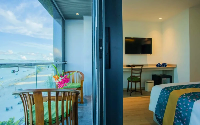 Deluxe Double room with balcony and with sea view