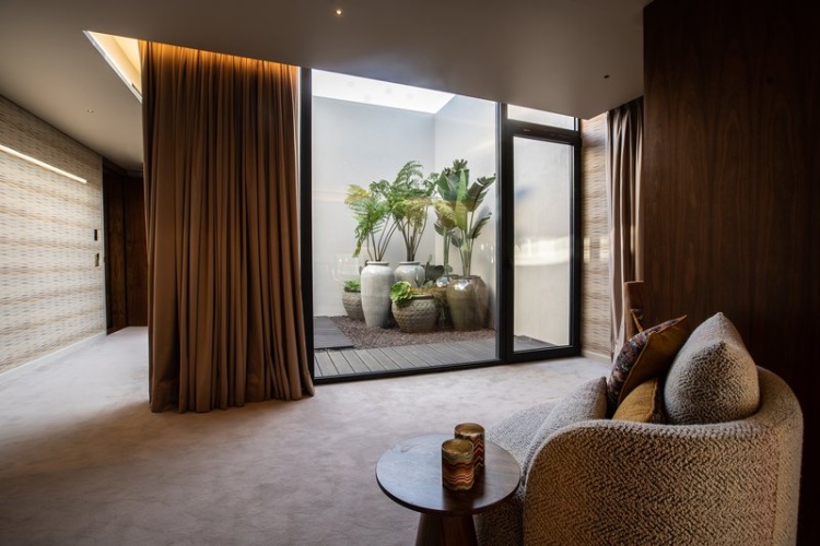 Signature Double Suite