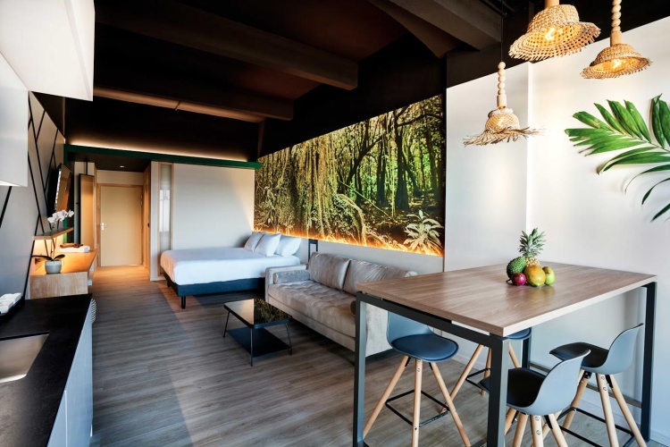 Double Tahitian Home