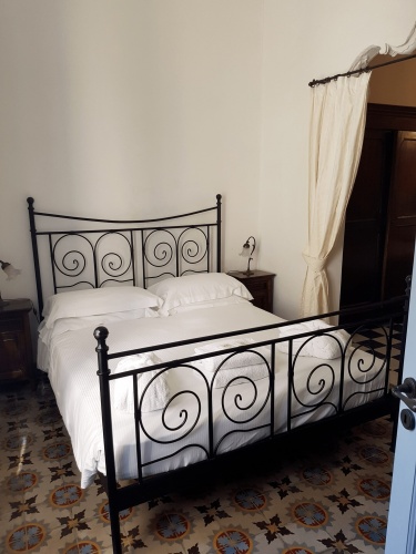 4 Bedrooms Camelot Apartment