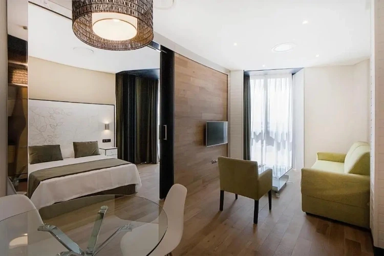 1 Bedroom Deluxe Double Apartment