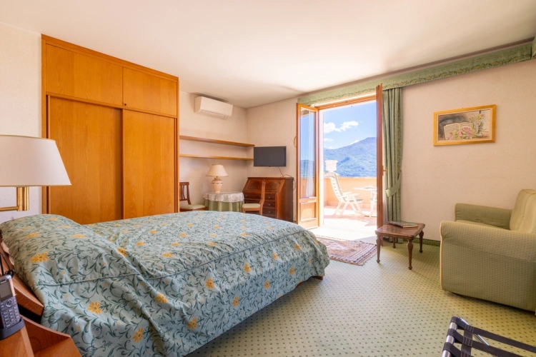 Double Suite with Terrace with lake view